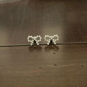 Bow earrings